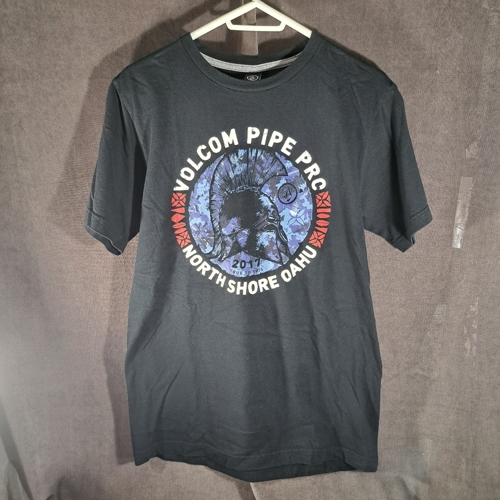 Volcom Pipe Pro North Shore Oahu Black Graphic Tee VG M TV Series